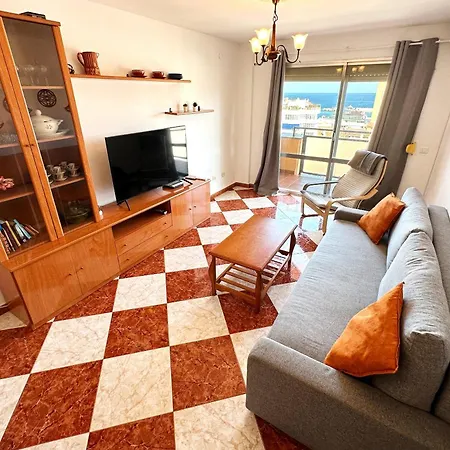 Stunning Sea View 2-bedroom Near Apartamento