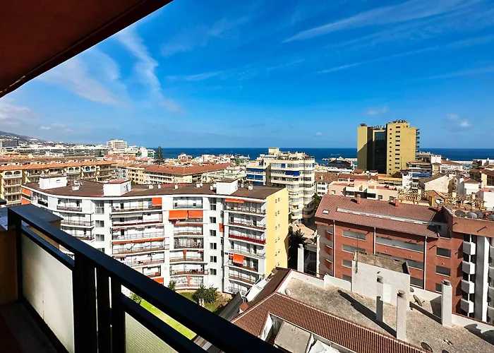 Stunning Sea View 2-bedroom Near Fuengirola