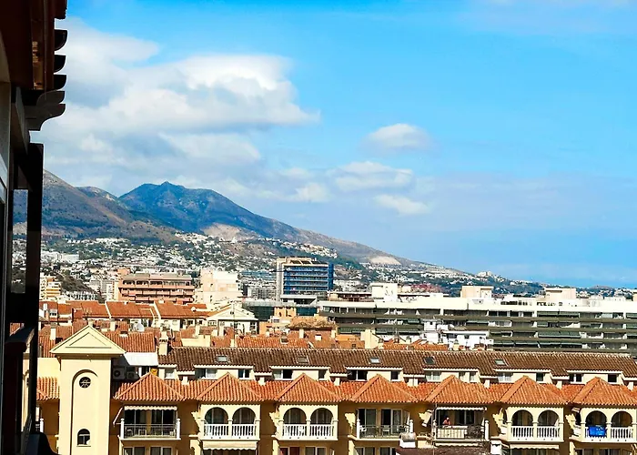 Stunning Sea View 2-bedroom Near Lejlighed Fuengirola