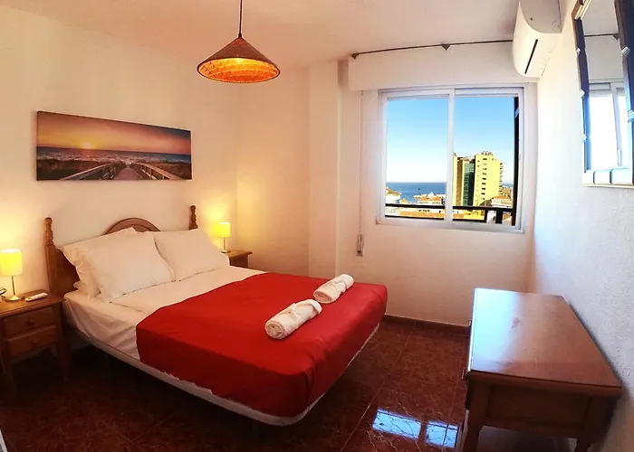 Stunning Sea View 2-bedroom Near Fuengirola