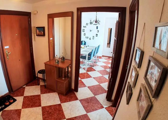 Stunning Sea View 2-bedroom Near *