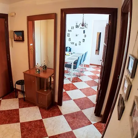 Stunning Sea View 2-bedroom Near